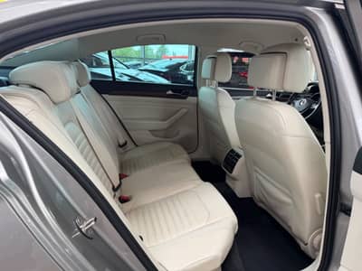 Volkswagen Passat Lim. Highline 2.0TDI DSG Virtual ACC LED — slika 25