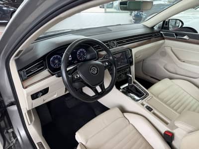 Volkswagen Passat Lim. Highline 2.0TDI DSG Virtual ACC LED — slika 13