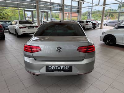 Volkswagen Passat Lim. Highline 2.0TDI DSG Virtual ACC LED — slika 9
