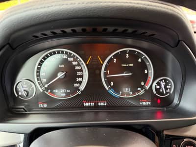BMW X6 xDrive 30 d LED KAMERA Head-up Soft-Close Tür — slika 19