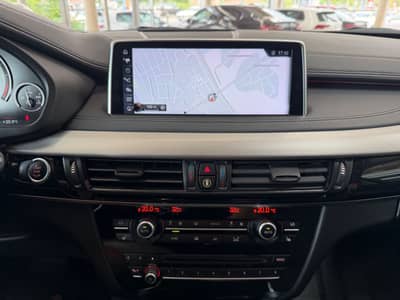 BMW X6 xDrive 30 d LED KAMERA Head-up Soft-Close Tür — slika 21