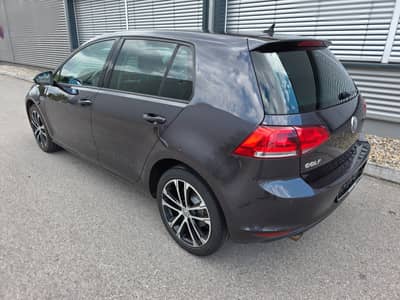 Volkswagen Golf 1.6 TDI BMT LOUNGE BiXenon/Navi — slika 4