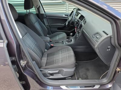 Volkswagen Golf 1.6 TDI BMT LOUNGE BiXenon/Navi — slika 7