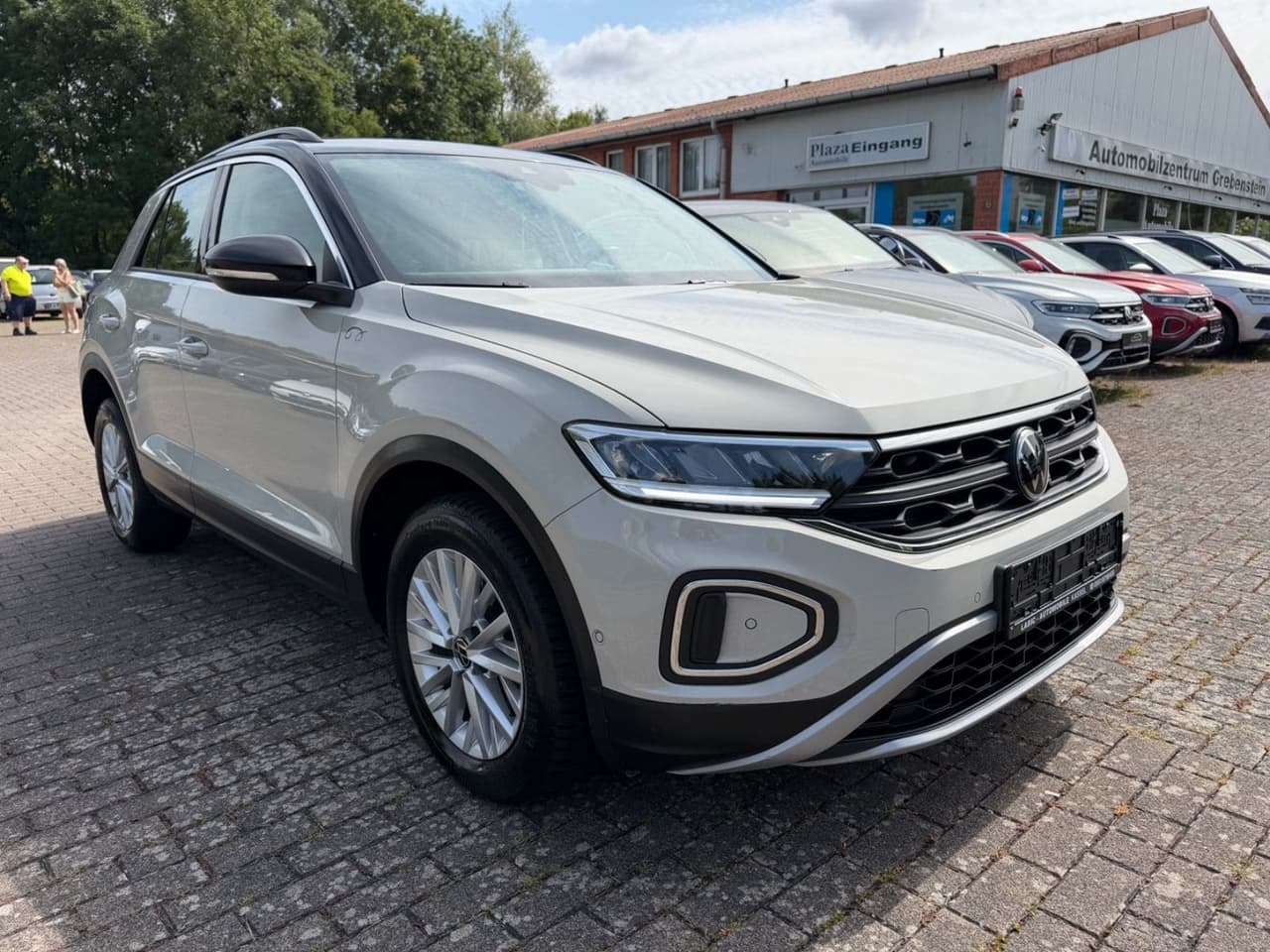 Volkswagen T-Roc Life 2.0 TDI Navi/LED/AID — slika 1