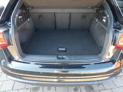 Audi Q2 30 TDI S tronic 2xS-LINE LED Navi B&O SHZ GRA — slika 20