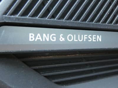 Audi Q2 30 TDI S tronic 2xS-LINE LED Navi B&O SHZ GRA — slika 18
