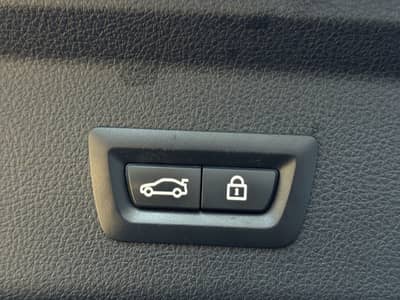 BMW 320d GT xDrive M Sport*Pano*HUD*Kamera*Shadow* — slika 17