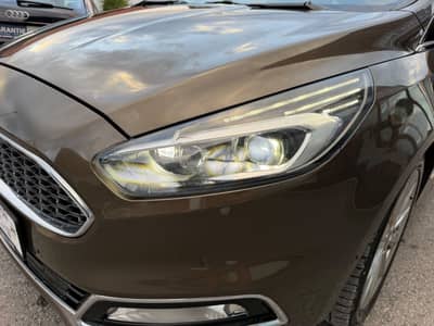Ford S-MAX VIGNALE*NAVI*PANO*LED*7 Sitzer*LEDER* — slika 4