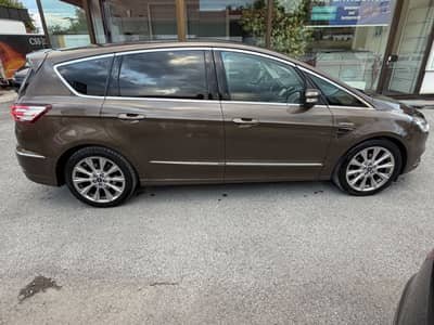 Ford S-MAX VIGNALE*NAVI*PANO*LED*7 Sitzer*LEDER* — slika 9