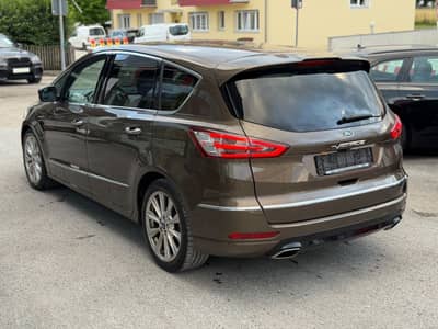 Ford S-MAX VIGNALE*NAVI*PANO*LED*7 Sitzer*LEDER* — slika 6