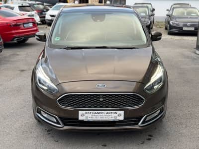 Ford S-MAX VIGNALE*NAVI*PANO*LED*7 Sitzer*LEDER* — slika 2