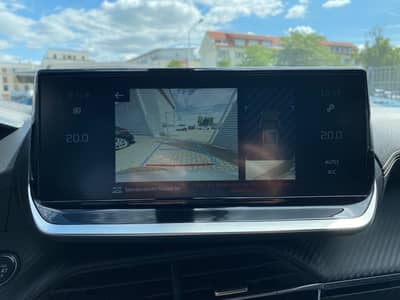 Peugeot 2008 GT ACC/Pano/Allwetter/LED/PDC+Kamera/Assist — slika 12