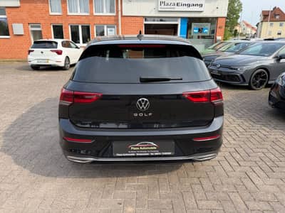 Volkswagen Golf VIII 2.0 TDI Move PANO HUD CAM AHK — slika 12
