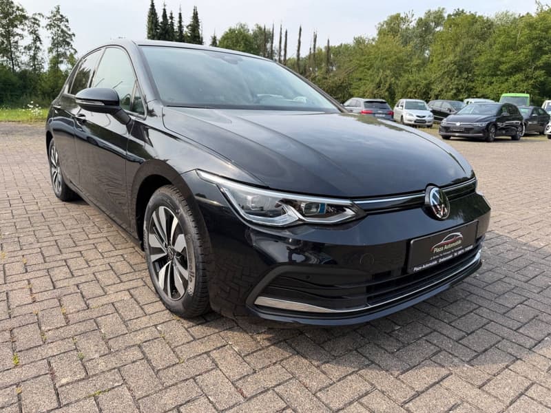 Volkswagen Golf VIII 2.0 TDI Move PANO HUD CAM AHK
