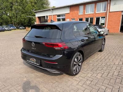 Volkswagen Golf VIII 2.0 TDI Move PANO HUD CAM AHK — slika 13