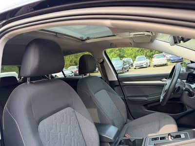 Volkswagen Golf VIII 2.0 TDI Move PANO HUD CAM AHK — slika 8