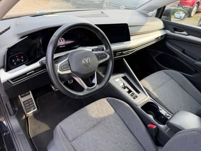 Volkswagen Golf VIII 2.0 TDI Move PANO HUD CAM AHK — slika 5