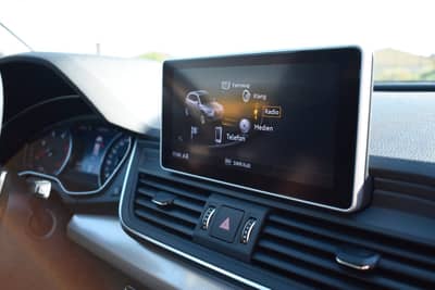 Audi Q5 40 TDI quattro sport/Anhänger/LED/Tempomat — slika 13