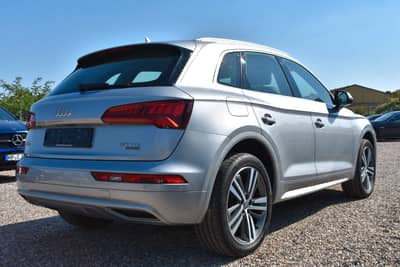 Audi Q5 40 TDI quattro sport/Anhänger/LED/Tempomat — slika 4