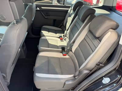 Volkswagen Touran LIFE 1.6TDI DSG*NAVI*KLIMA*PDC*75.000km* — slika 24