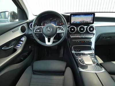 Mercedes-Benz GLC 200 d 4MATIC 1-Hand LED Navi AHK Kamera — slika 4