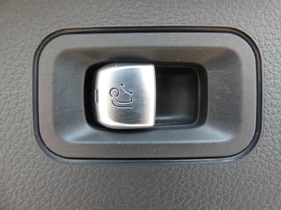Mercedes-Benz GLC 200 d 4MATIC 1-Hand LED Navi AHK Kamera — slika 21