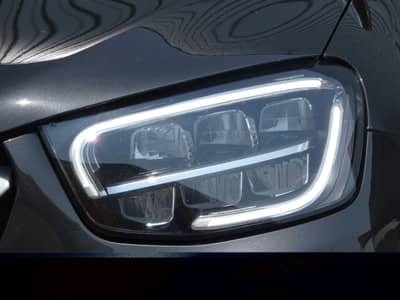 Mercedes-Benz GLC 200 d 4MATIC 1-Hand LED Navi AHK Kamera — slika 26
