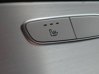 Mercedes-Benz GLC 200 d 4MATIC 1-Hand LED Navi AHK Kamera — slika 18
