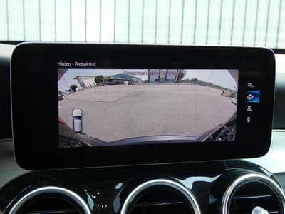 Mercedes-Benz GLC 200 d 4MATIC 1-Hand LED Navi AHK Kamera — slika 10