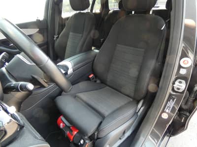 Mercedes-Benz GLC 200 d 4MATIC 1-Hand LED Navi AHK Kamera — slika 5