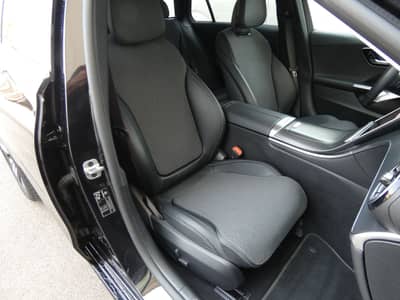 Mercedes-Benz C 220 d T 4MATIC LED Distronic Massag Ambi 360 — slika 6