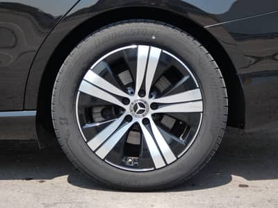 Mercedes-Benz C 220 d T 4MATIC LED Distronic Massag Ambi 360 — slika 24