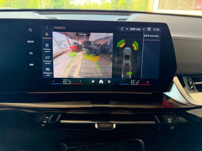 BMW X2 20 d xDrive M Sport PANO LED CAM AHK — slika 12