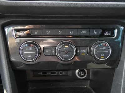 Volkswagen Tiguan 2.0 TDI JOIN Navi ACC SHZ AHK CarPlay — slika 16