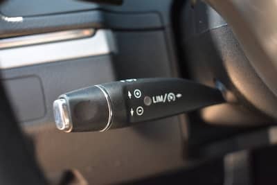 Mercedes-Benz E 350 Cabrio /AMG Line /Harman Kardon/LED/Kamera — slika 26