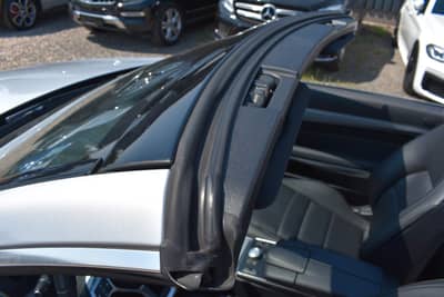 Mercedes-Benz E 350 Cabrio /AMG Line /Harman Kardon/LED/Kamera — slika 38