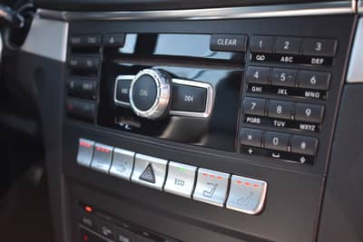Mercedes-Benz E 350 Cabrio /AMG Line /Harman Kardon/LED/Kamera — slika 19