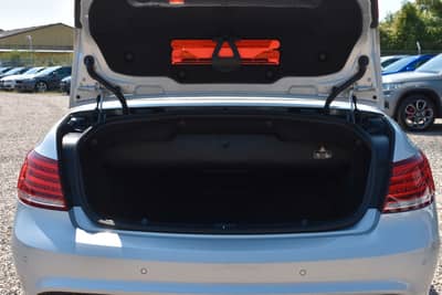Mercedes-Benz E 350 Cabrio /AMG Line /Harman Kardon/LED/Kamera — slika 33