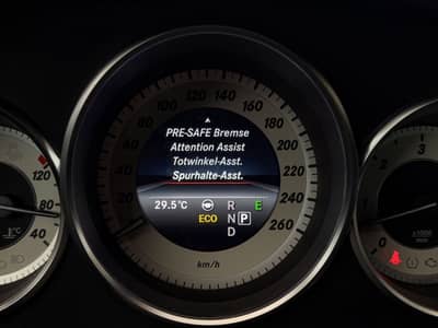 Mercedes-Benz CLS 350d AMG-Line 4Matic*Designo*Night*MBEAM*Dis — slika 21
