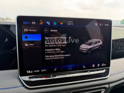 Volkswagen Tiguan 2.0 TD*DSG*R LINE*PAN*NAVI*MATRIX*360*VOL — slika 31