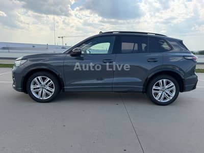 Volkswagen Tiguan 2.0 TD*DSG*R LINE*PAN*NAVI*MATRIX*360*VOL — slika 2
