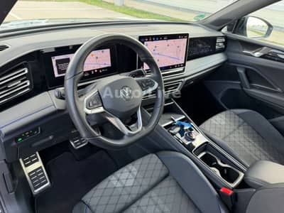 Volkswagen Tiguan 2.0 TD*DSG*R LINE*PAN*NAVI*MATRIX*360*VOL — slika 24