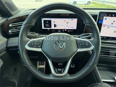 Volkswagen Tiguan 2.0 TD*DSG*R LINE*PAN*NAVI*MATRIX*360*VOL — slika 11