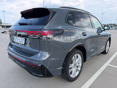 Volkswagen Tiguan 2.0 TD*DSG*R LINE*PAN*NAVI*MATRIX*360*VOL — slika 5