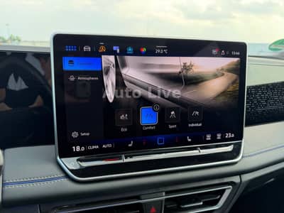 Volkswagen Tiguan 2.0 TD*DSG*R LINE*PAN*NAVI*MATRIX*360*VOL — slika 14