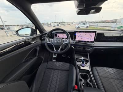 Volkswagen Tiguan 2.0 TD*DSG*R LINE*PAN*NAVI*MATRIX*360*VOL — slika 26