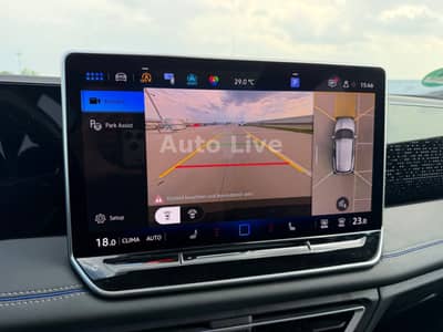 Volkswagen Tiguan 2.0 TD*DSG*R LINE*PAN*NAVI*MATRIX*360*VOL — slika 12