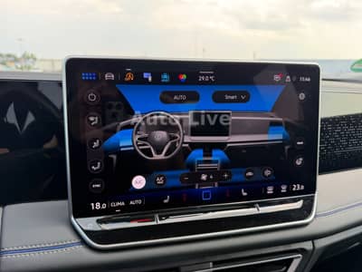 Volkswagen Tiguan 2.0 TD*DSG*R LINE*PAN*NAVI*MATRIX*360*VOL — slika 30