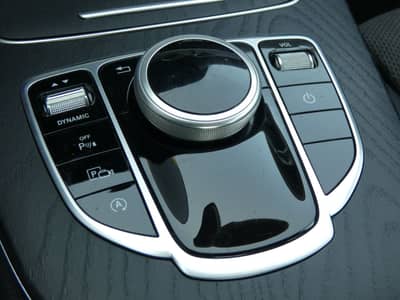 Mercedes-Benz E 200 d 9G 2.0L Avantgarde LED Navi CarPlay 2-Hd — slika 16