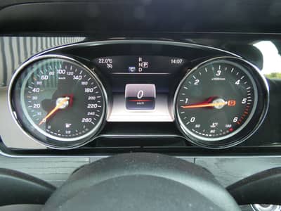 Mercedes-Benz E 200 d 9G 2.0L Avantgarde LED Navi CarPlay 2-Hd — slika 14